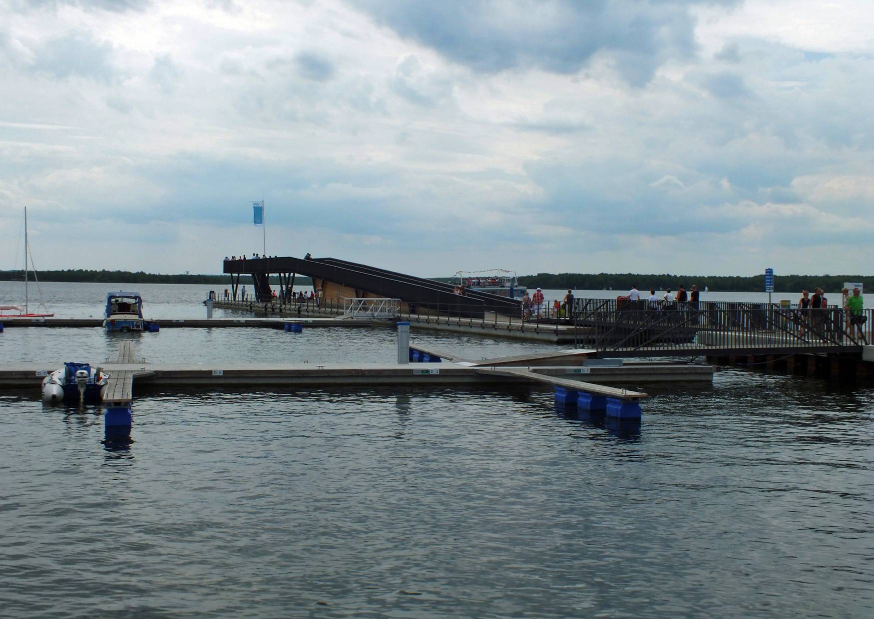 Seebrücke im Stadthafen Senftenberg