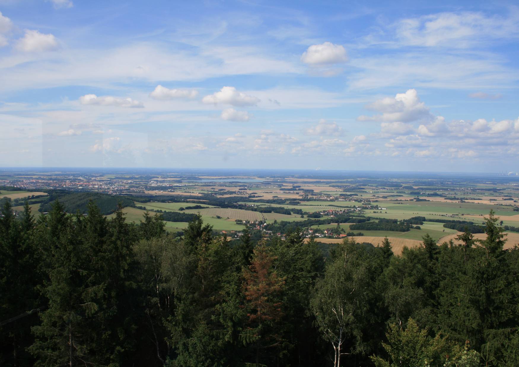 Ausflugsziel Czorneboh der weite Blick vom Aussichtsturm