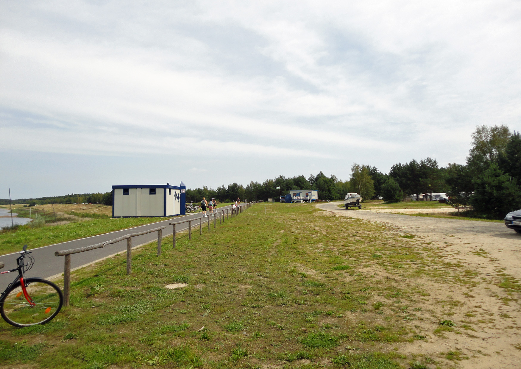 Der Bäralder See bei Boxberg im Jahr 2011, Camping