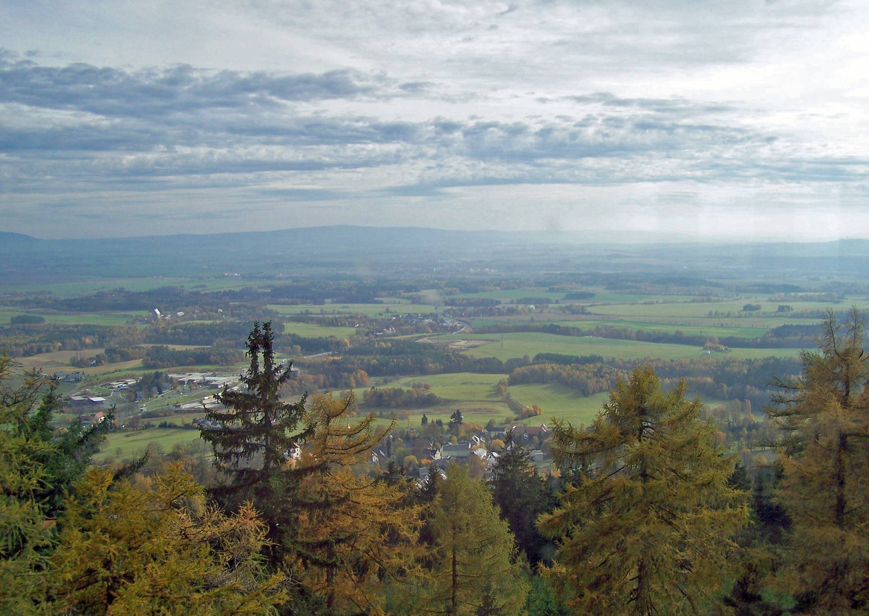 Aussicht vom Turm auf dem Kapellenberg nach Süden