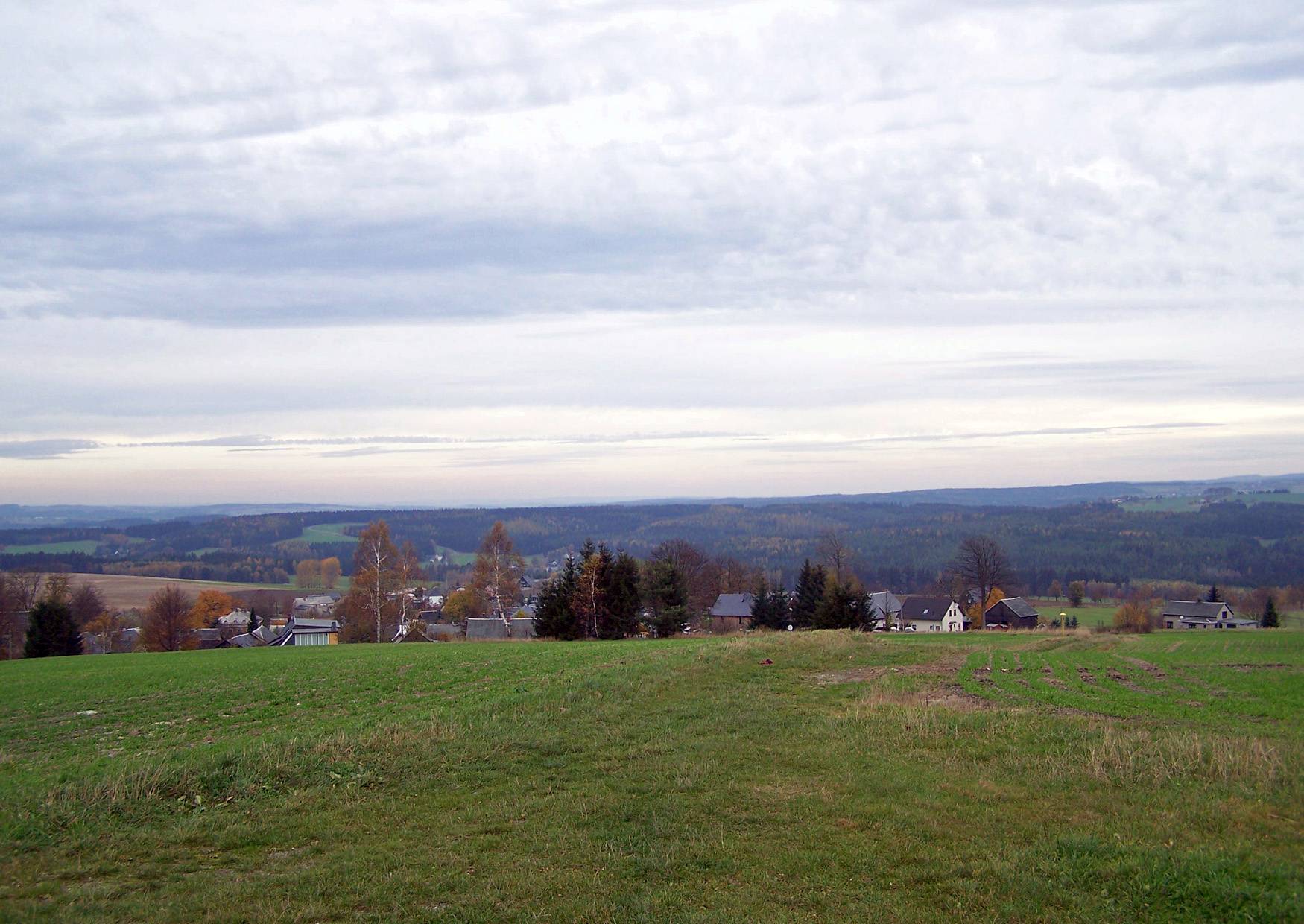 Der Blick über Landwüst vom Wirtsberg im Vogtland