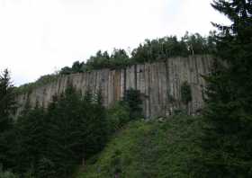 Der Scheibenberg bei der Bergstadt Scheibenberg - Basaltsäulen