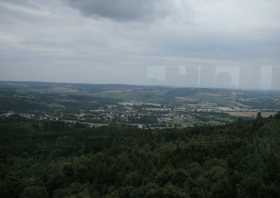 Der Pöhlberg bei Annaberg Buchholz - Blick auf Annaberg-Buchholz, Erzgebirgsklinikum