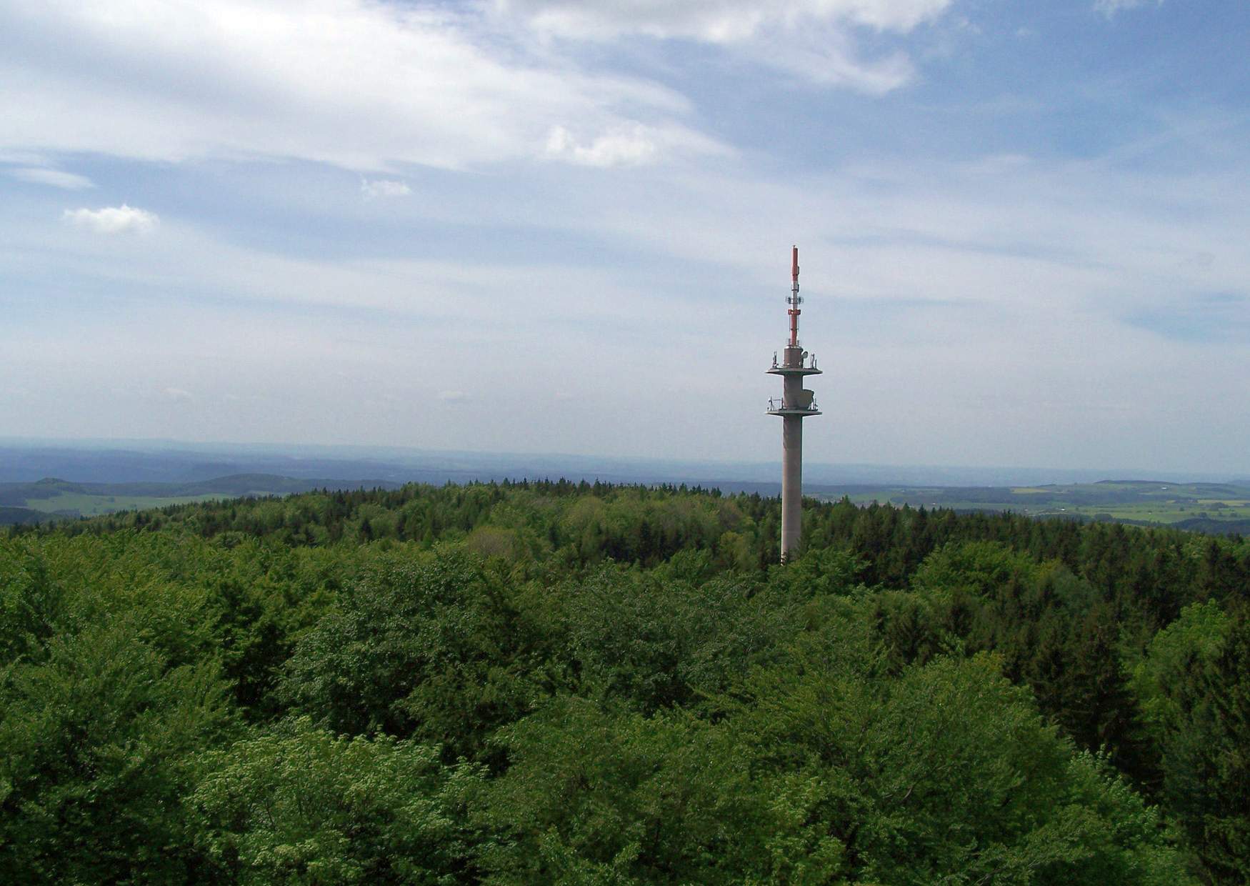 Der Blick vom Aussichtsturm auf dem Ungerberg Richtung Südwesten