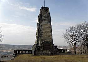 koenig-albert-denkmal_auf_dem_windberg_bei_freital.jpg