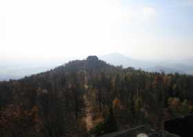 Blick vom Turm an der Turmbaude auf die Hochwaldbaude