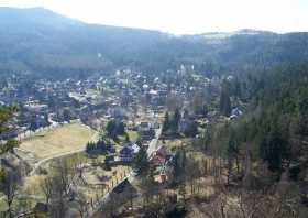 Der Blick vom Oybin auf den Kurort