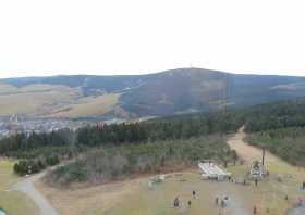 Der Blick vom Fichtelberg ins Tschechische