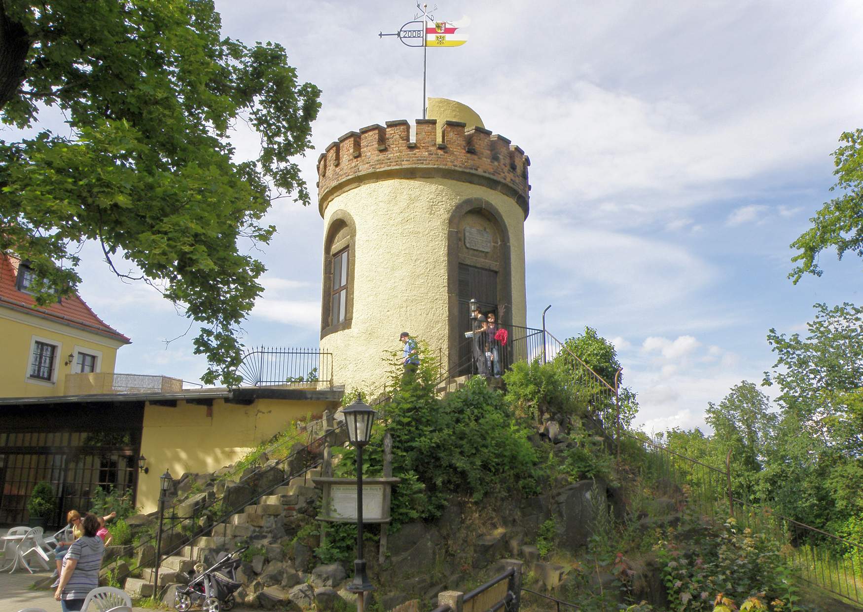 Landeskrone mit Aussichtsturm bei Görlitz