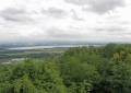 Der Blick von der Landeskrone zum Berzdorfer See