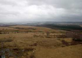 Der Blick vom Aussichtsturm auf der â€žDrei Brüder Höheâ€œ nach Südosten