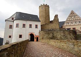 Der Scharfenstein Bergfried der Burg Scharfenstein klein