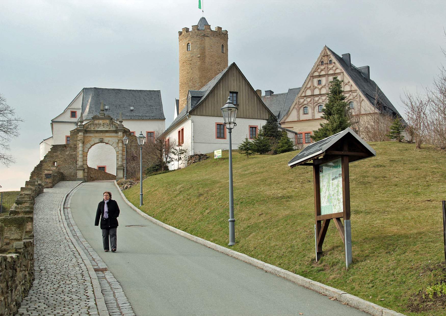 Weg zur Burg Scharfenstein im Erzgebirge
