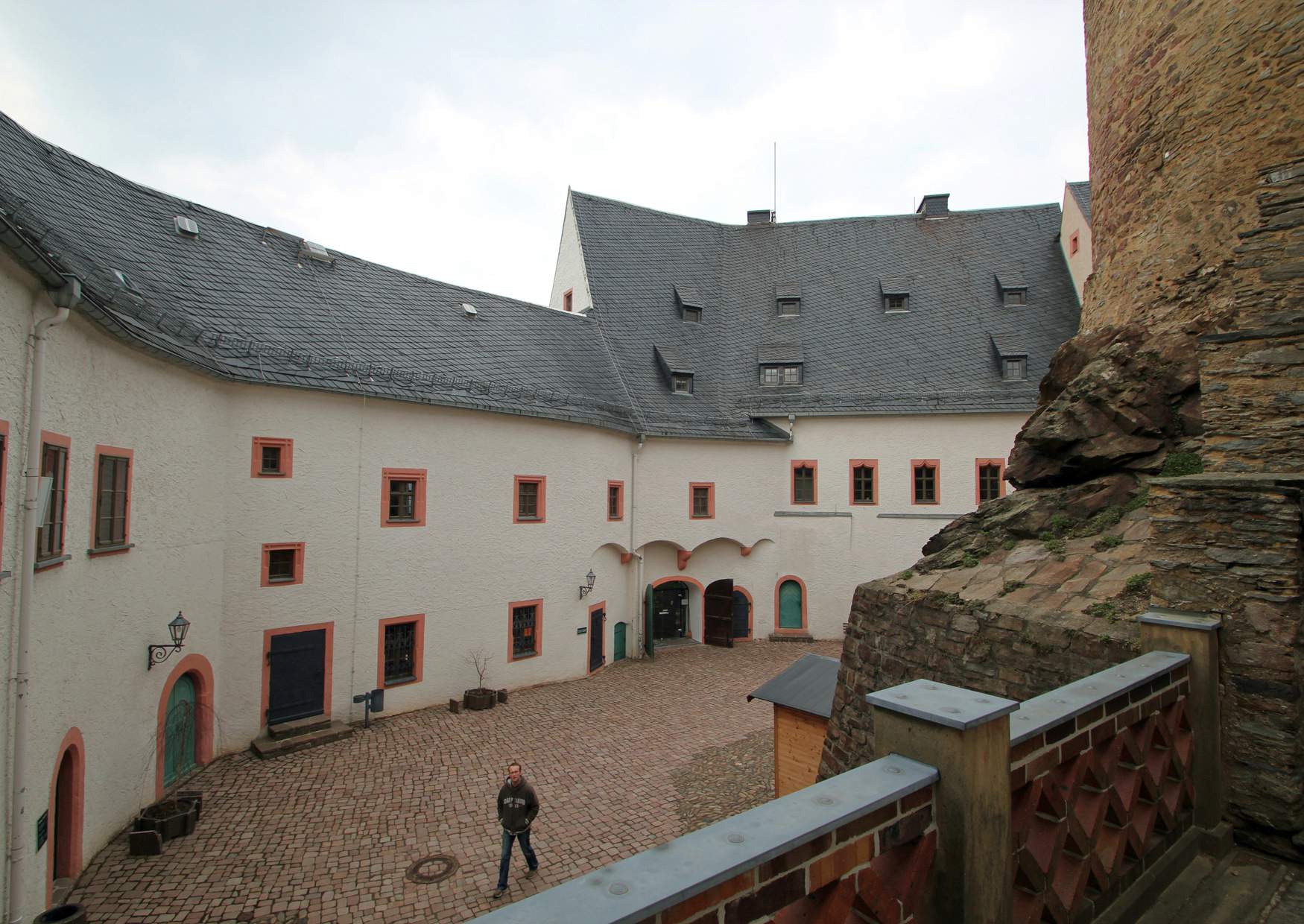 Burghof der Burg Scharfenstein im Erzgebirge