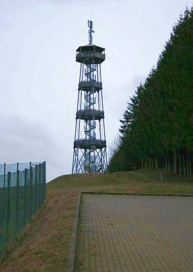 Gelenauer Aussichtsturm im Erzgebirge klein