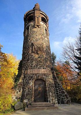 Der Bismarkturm im Stadtpark Spremberg klein