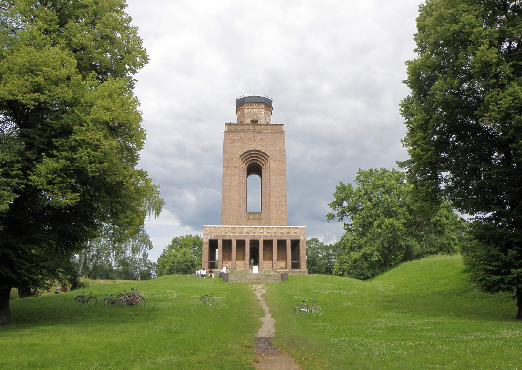 Der Aussichtsturm im Spreewald bei Burg