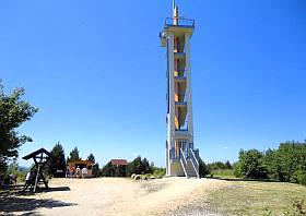 Aussichtsturm am Bertsdorfer See auf der Neuberzdorfer Höhe bei Görlitz