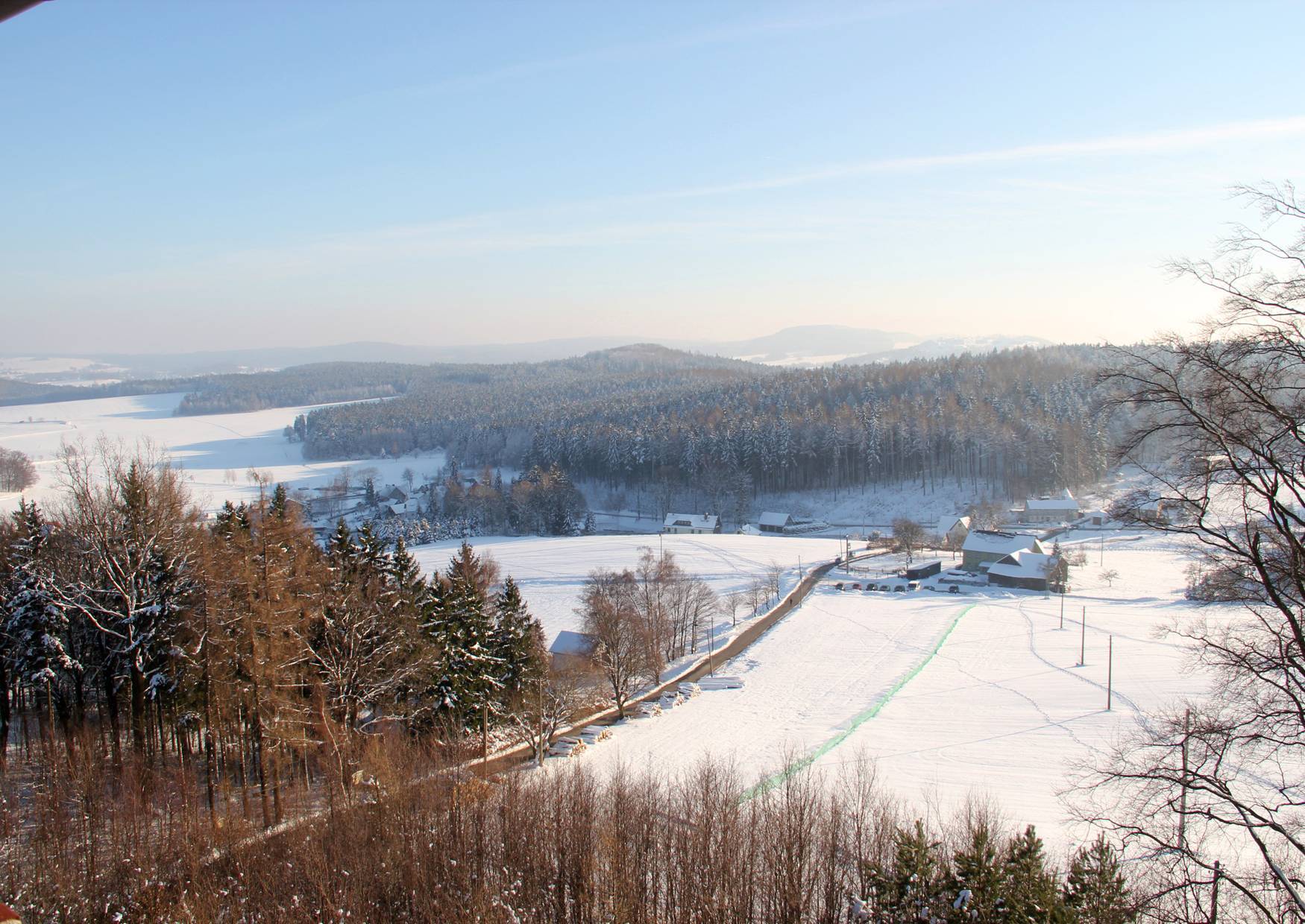 Turm Blick auf Neudorf im Winter