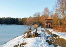 Beobachtungsturm am See der Freundschaft