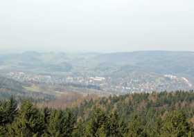 Blick vom Aussichtsturm auf dem Tanzplan auf Sebnitz