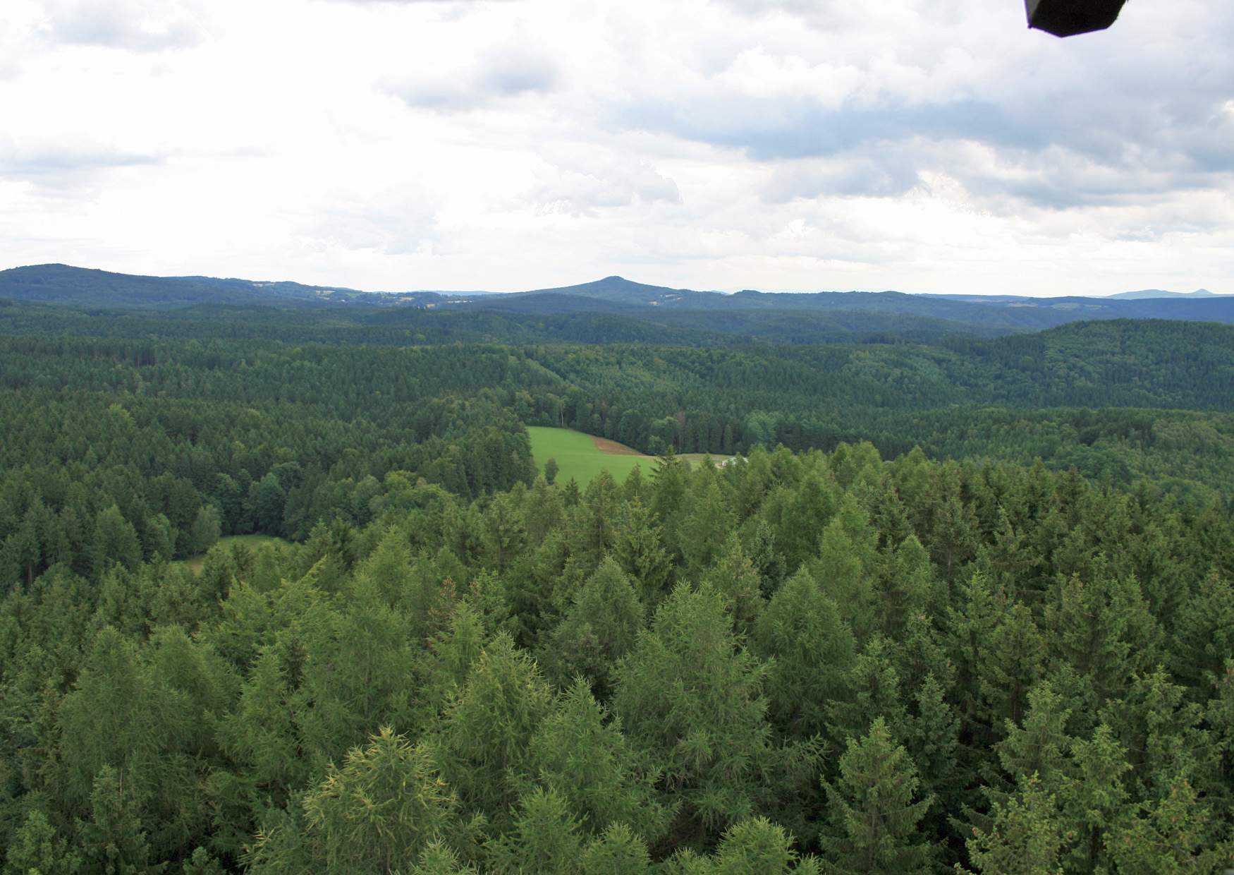 Blick vom Aussichtsturm auf dem Weifberg Richtung Sektor 6 nach Nordosten