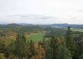 Der Blick vom Aussichtsturm auf dem Pfaffenstein auf die Böhmische Schweiz