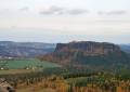 Der Blick vom Pfaffenstein auf den Lilienstein