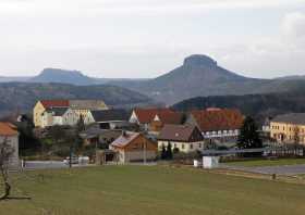 Blick vom Rathmannsdorfer Turm Richtung Königstein und Lilienstein