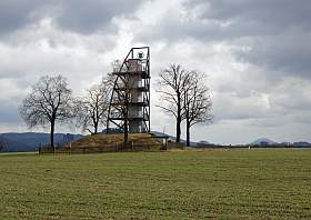 Ausflugsziel barrierefreier Aussichtsturm in Rathmannsdorf Höhe einem Ortsteil von Rathmannsdorf bei Bad Schandau.