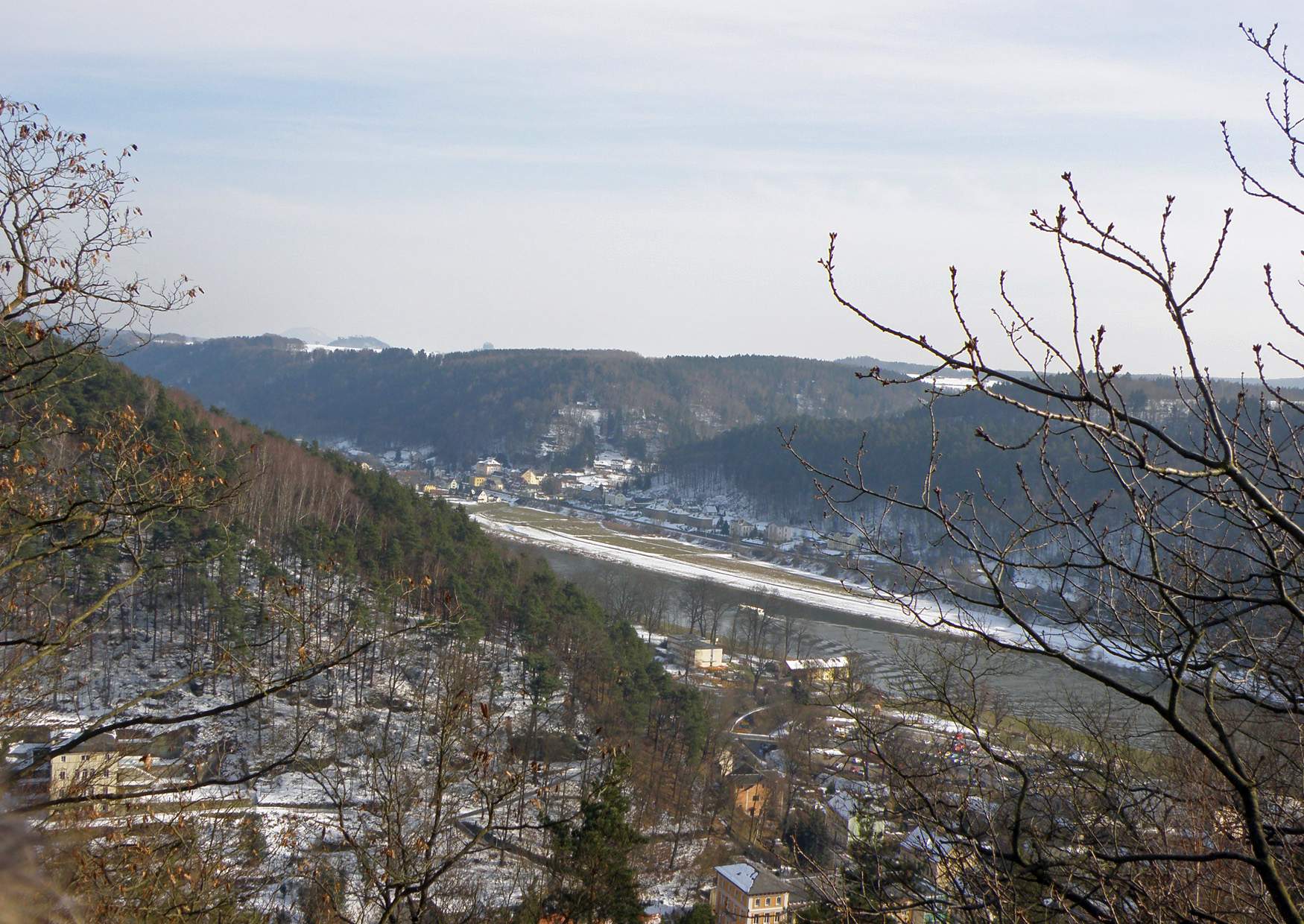 Blick vom Aussichtsturm Bad Schandau elbaufwärts