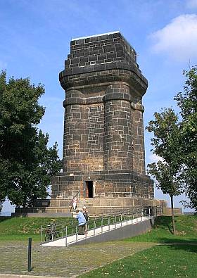 Der Bismarckturm auf der Räcknitzhöhe