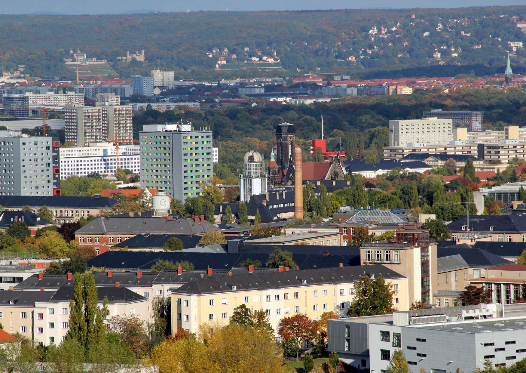 Fichteturm Blick auf die Lukaskirche