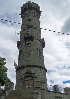 Der Hoher Schneeberg  ein Ausflugsziel in der Böhmischen Schweiz bei Sneznik (Schneeberg).