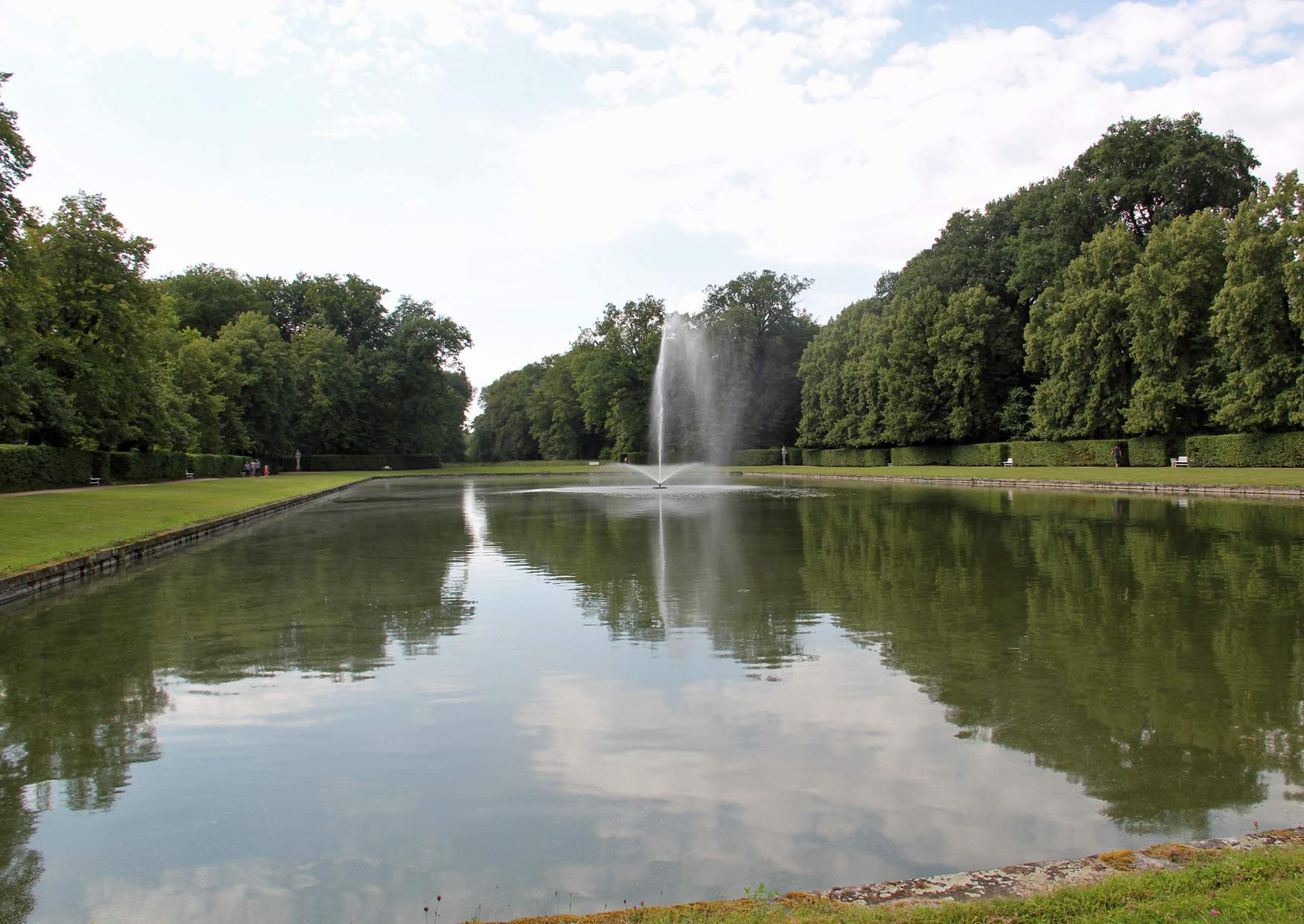 Der Springbrunnen im Spiegelteich