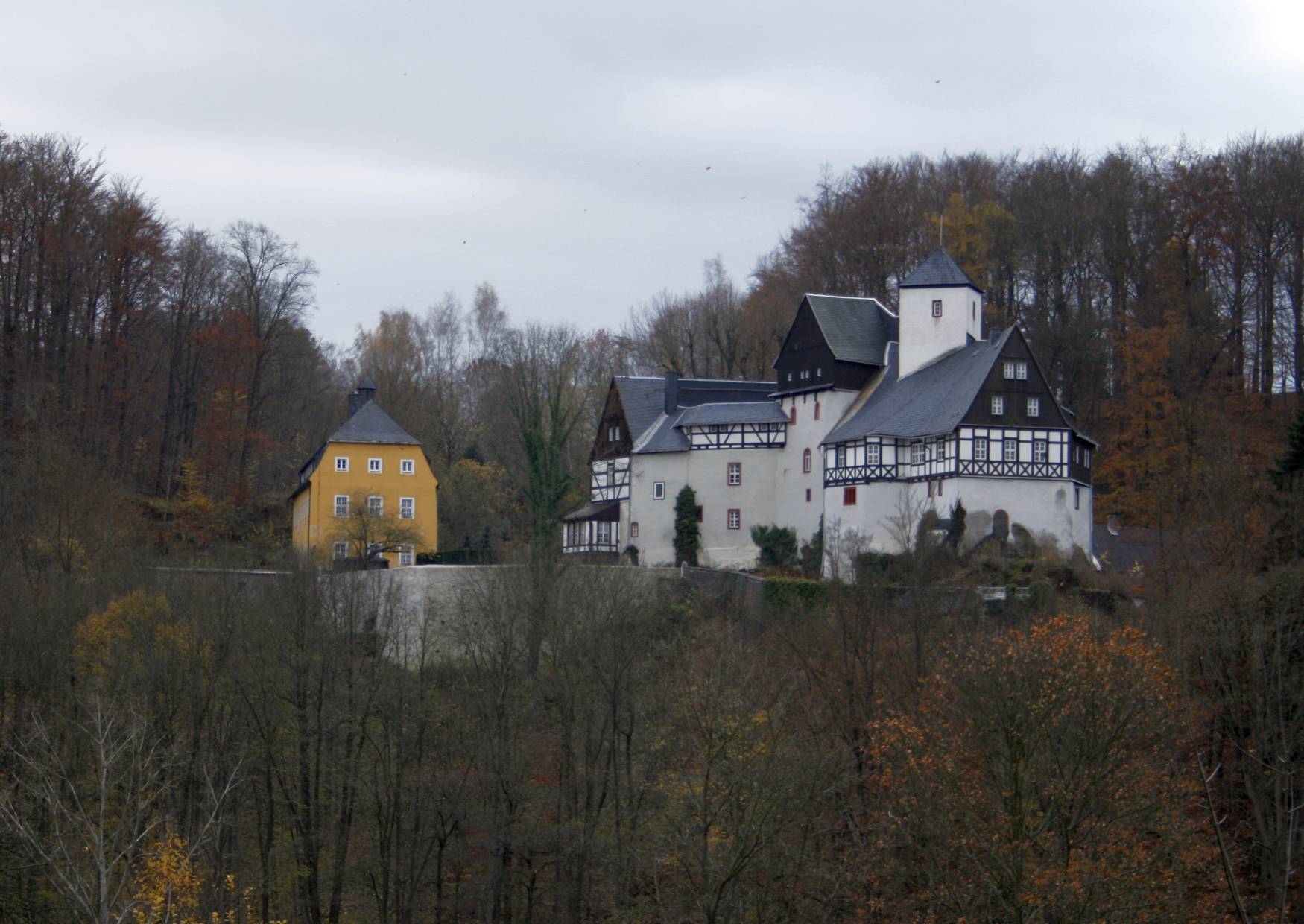 Die Schloss und Burganlage Rauenstein
