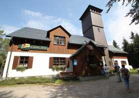 Die Traditionsgaststätte Morgenleithe auf dem Hausberg von Lauter