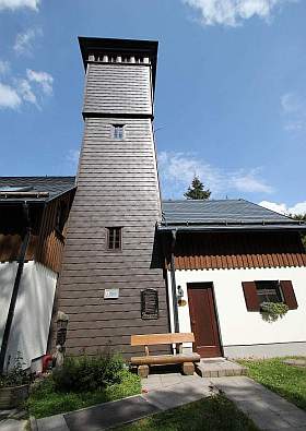 Die Morgenleite ist ein beliebtes Wander- und Ausflugsziel im Erzgebirge, in Sachsen, mit Aussichtsturm und Gaststätte.