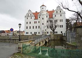 Das Renaissanceschloss Schönfeld 10km östlich von Dresden, befindet sich im Schönfelder Hochland.
