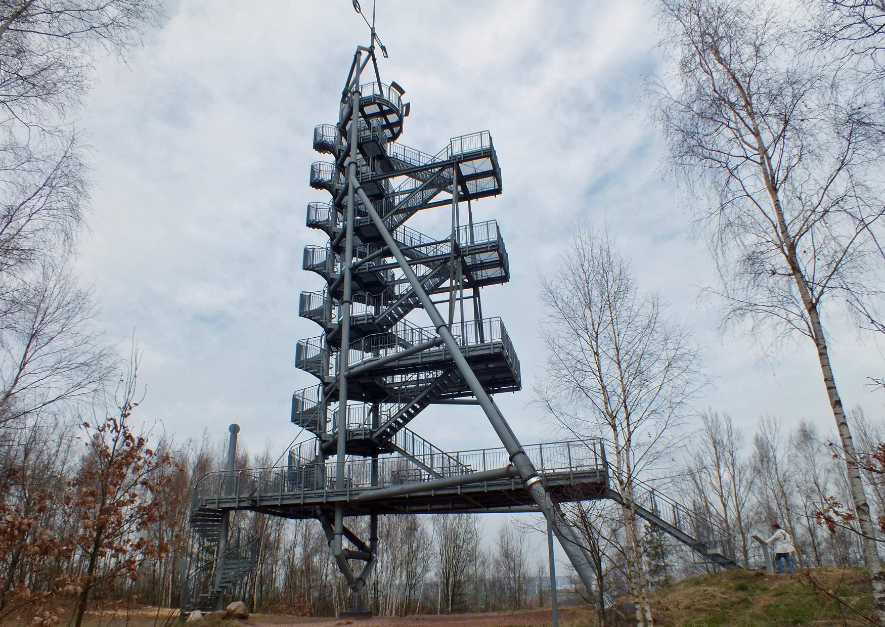 Ausflugsziel im Erzgebirge der Glückauf Turm in Oelsnitz