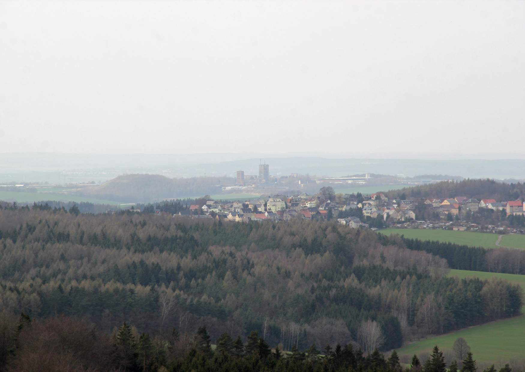 Glückauf Turm Oelsnitz Erzgebirge Blick nach Heinrichsort