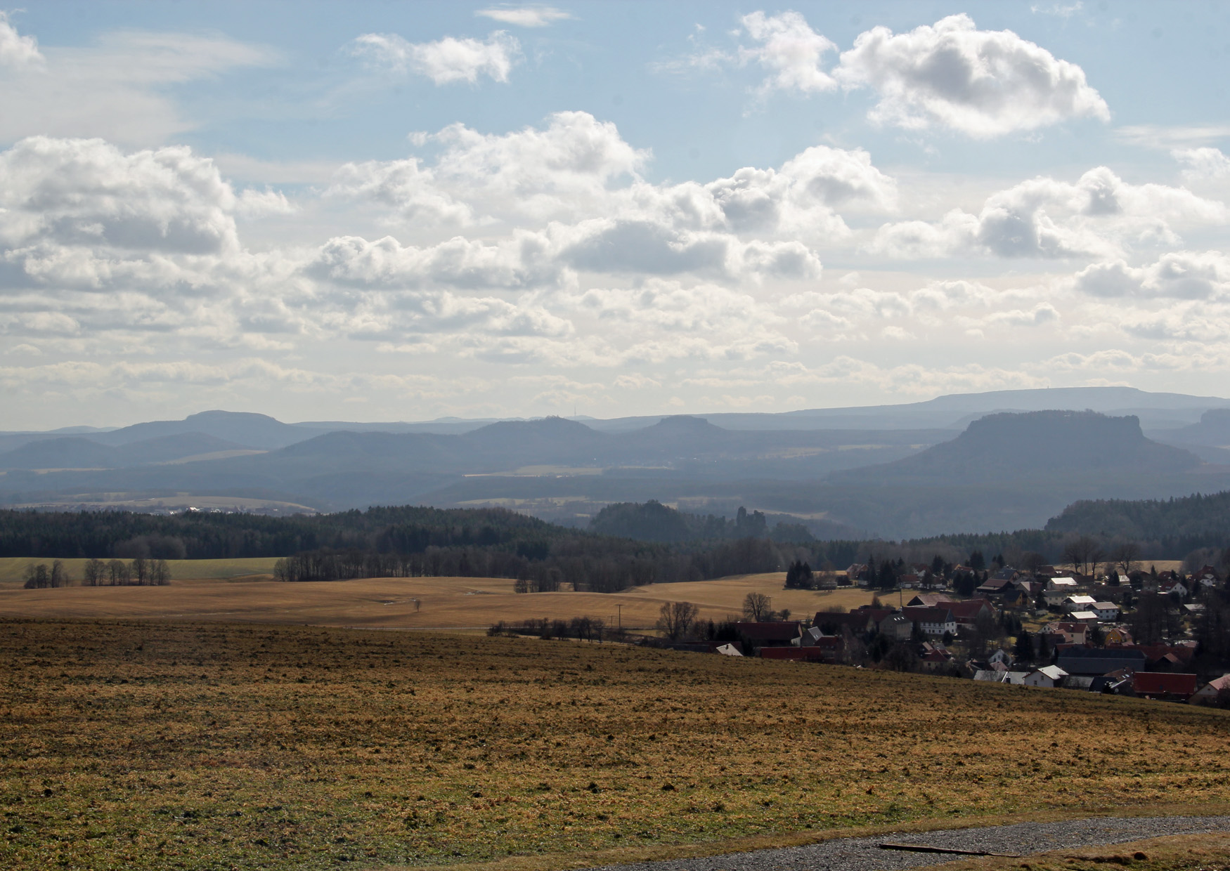 Hohburkersdorfer Rundblick auf die Sächsische Schweiz