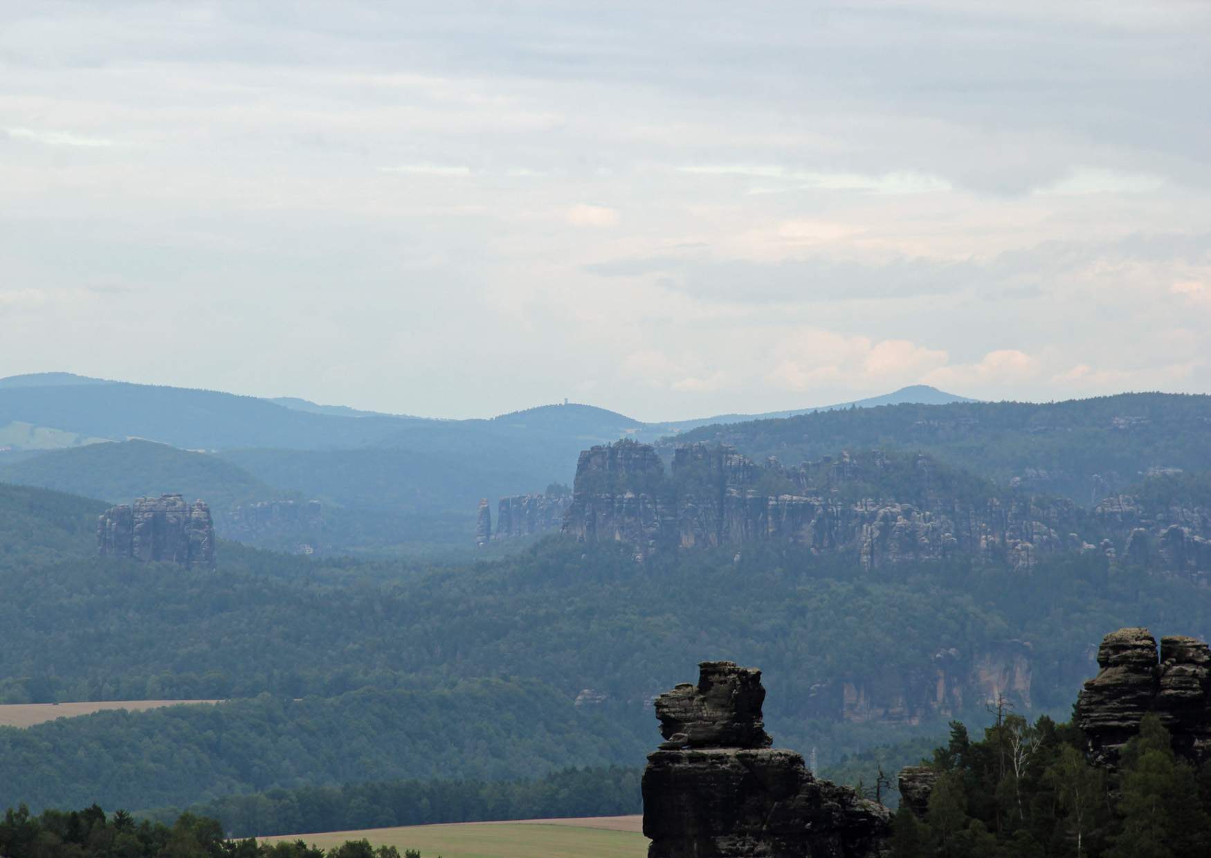 Der Blick vom Gohrisch auf das Elbsandsteingebirge