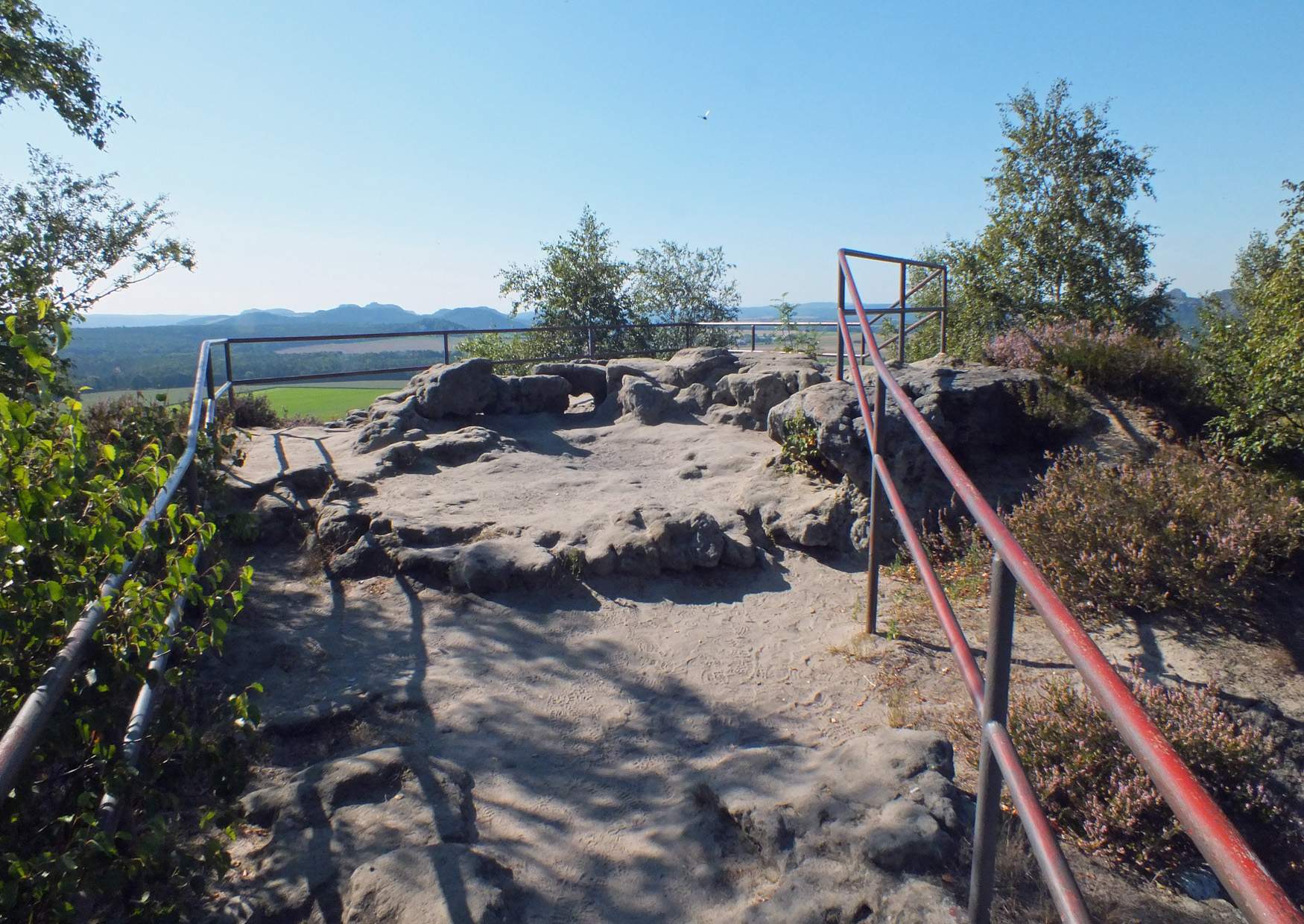 Auf dem Gipfel des Zirkelstein