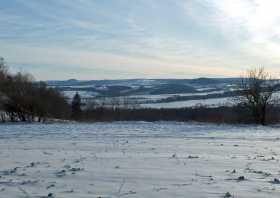 Wilisch der Blick zum Geisingberg und zum Luchberg