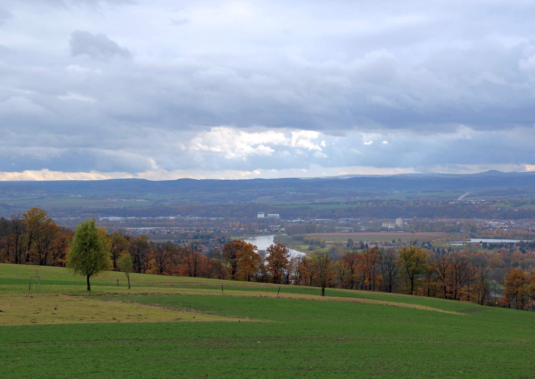 Rockauer Höhe, der Blick elbaufwärts nach Pirna