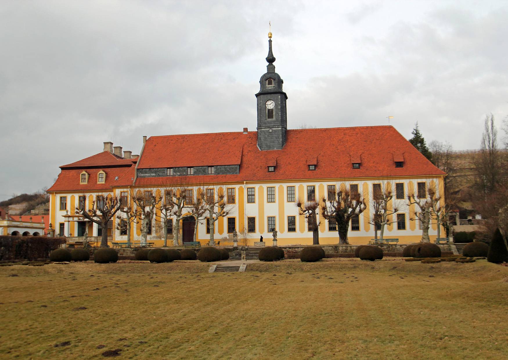 Spazieren im Schloßpark Dießbar-Seußlitz