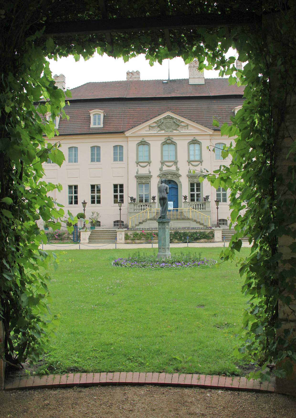 Pergola Blick Schloss Branitz