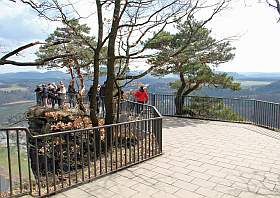 Ausflugsziel Wanderung Bastei Elbsandsteingebirge