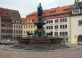 Freiberg mittelalterlicher Obermarkt mit Brunnen